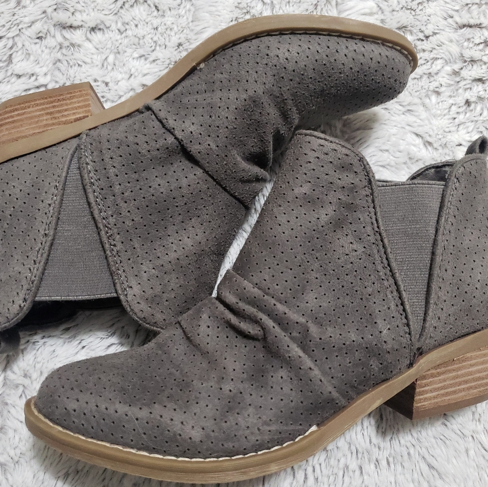 Report brand grey suede ankle boots